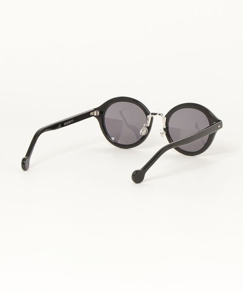 VERYNERD(ベリーナード)の「sunglasses 8th Streets(サングラス・レディース・ブラック・ONE SIZE)」の2枚目の写真