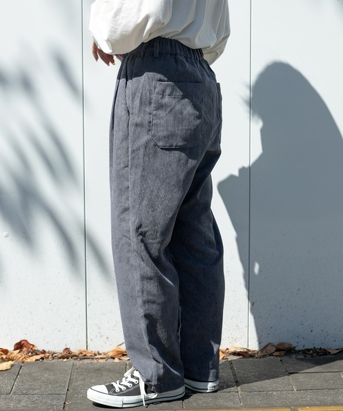 PairPair（ペアペア）の「コーデュロイテーパードパンツ/セットアップ対応(ユニセックス)（その他パンツ・レディース・ブラウン/アイボリー/グレイッシュブルー・MEDIUM/LARGE）」の6枚目の写真
