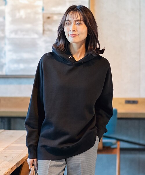 ANY(エニィ)の「【裏起毛・8色展開】ライトコットンスウェット パーカー(Tシャツ/カットソー・レディース・ライトグレー系/ブラック系/黄土色系/ホワイト系/ライラック系/オールドローズ系/ベージュ系/ピンク系・4)」の2枚目の写真