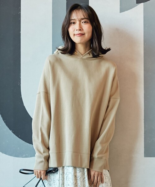 ANY(エニィ)の「【裏起毛・8色展開】ライトコットンスウェット パーカー(Tシャツ/カットソー・レディース・ライトグレー系/ブラック系/黄土色系/ホワイト系/ライラック系/オールドローズ系/ベージュ系/ピンク系・4)」の4枚目の写真