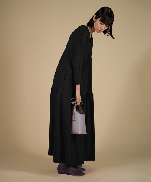 LA LIGNE ROPE'（ラリーニュロペ）の「【ラリーニュロペ】汀（ミギワ）ウールジャージードレス（ワンピース・レディース・レッド/ブルー/ブラック・0/1）」の19枚目の写真