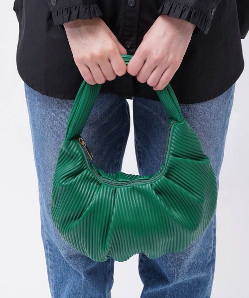 salle de bal(サルデバル)の「polka polka / ポルカポルカ エンボス プリーツ ハーフ ムーンバッグ 621 6591 2 4 SDI(ハンドバッグ・レディース・ブラック/グリーン/アイボリー/グレイッシュベージュ・FREE)」の9枚目の写真
