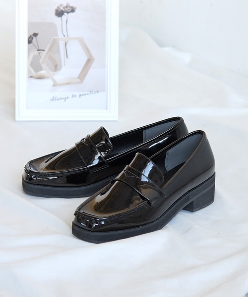 sango（sango）の「スクエアトゥコインローファー（ローファー・レディース・ホワイト/ブラック/ダークブラウン/ブラック系その他・LL/S/M/L）」の4枚目の写真