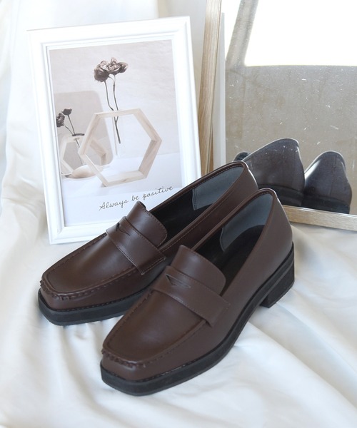 sango（sango）の「スクエアトゥコインローファー（ローファー・レディース・ホワイト/ブラック/ダークブラウン/ブラック系その他・LL/S/M/L）」の5枚目の写真