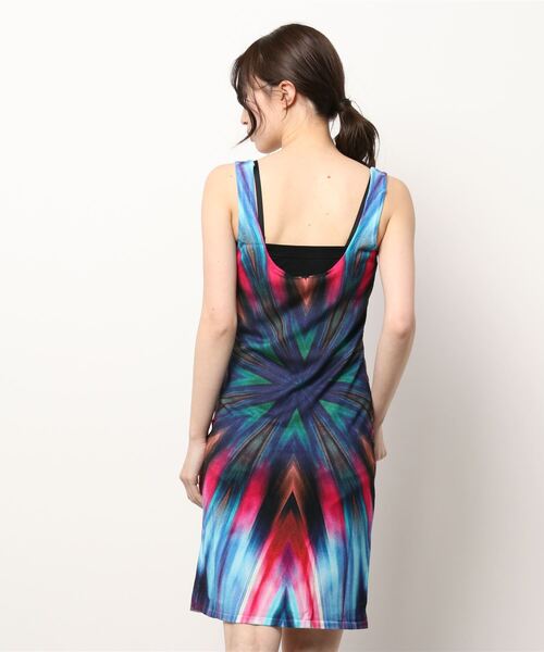 Desigual(デシグアル)の「万華鏡スタイル ニットワンピース(ワンピース・レディース・レッド・S/M/L)」の3枚目の写真