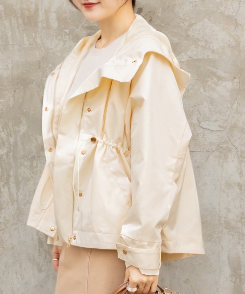 RANDA（ランダ）の「サイド釦マウンテンパーカー（マウンテンパーカー・レディース・ホワイト/ベージュ/グレイッシュベージュ・FREE）」の2枚目の写真