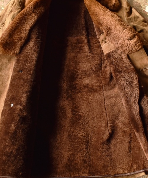 VINTAGE（ヴィンテージ）の「【ヴィンテージ古着】Echt Lammvelour ランチコート（チェスターコート・メンズ・ブラウン・LARGE）」の4枚目の写真