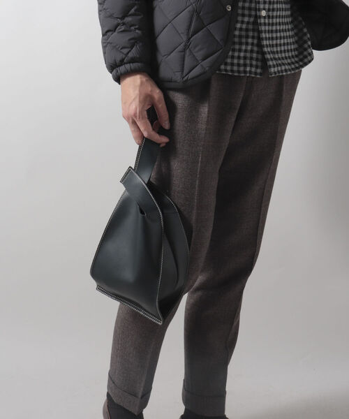 NOLLEY'S goodman(ノーリーズグッドマン)の「サントノーレ MINI REGISTER BAG ミニ レジスター バッグ(ハンドバッグ・メンズ・ブラック/グレイッシュベージュ・FREE)」の3枚目の写真