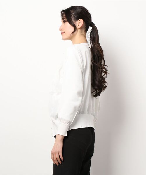 OUVRAGE CLASSE（ウヴラージュクラス）の「シアークルーネックカーディガン（カーディガン/ボレロ・レディース・ブラック/オフホワイト/サックスブルー/オレンジ・FREE）」の6枚目の写真