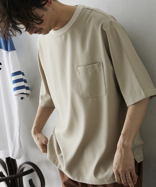 JOURNAL STANDARD relume(ジャーナルスタンダード レリューム)の「サッカーハーフスリーブ ワイドTシャツ(Tシャツ/カットソー・メンズ・ブラック/ベージュ/ブルー・MEDIUM/LARGE)」の16枚目の写真