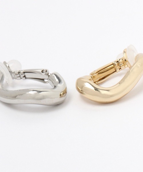 LAKOLE(ラコレ)の「チャンキーメタルドロップイヤリング / 274355(イヤリング・レディース・その他1/その他2・FREE)」の3枚目の写真