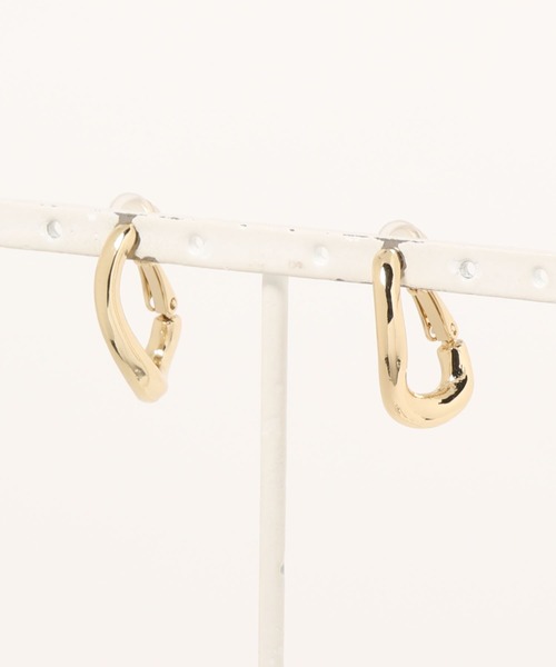 LAKOLE(ラコレ)の「チャンキーメタルドロップイヤリング / 274355(イヤリング・レディース・その他1/その他2・FREE)」の6枚目の写真