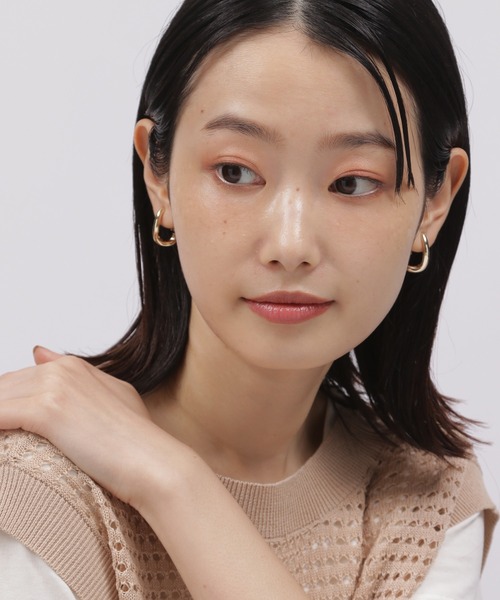 LAKOLE(ラコレ)の「チャンキーメタルドロップイヤリング / 274355(イヤリング・レディース・その他1/その他2・FREE)」の9枚目の写真