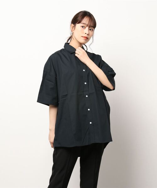 THISIS(ディスイズ)の「ビッグシルエット レギュラーカラー シャツ レディース(シャツ/ブラウス・レディース・ラベンダー/グレイッシュベージュ/ホワイト/イエロー/ホワイト系その他/ブルー系その他/サックスブルー/グリーン/ブラック/グリーン系その他/ブラック系その他・LARGE/X-LARGE/MEDIUM)」の20枚目の写真