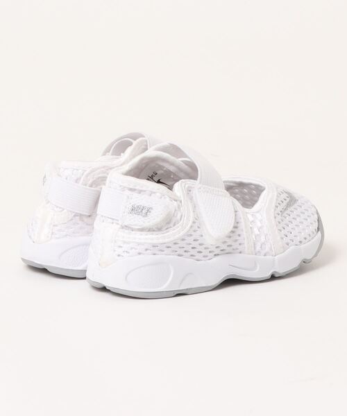NIKE(ナイキ)の「NIKE LITTLE RIFT TD 317415-111(サンダル・キッズ・ホワイト・15cm/16cm/12cm/14㎝/13㎝)」の10枚目の写真