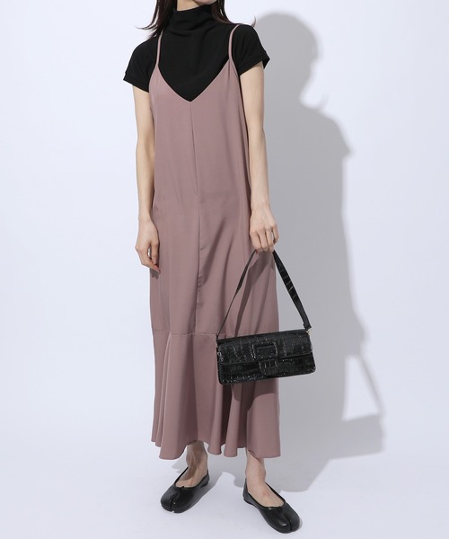 MAISON BREEZE（メゾンブリーズ）の「【MAISON BREEZE】レイヤードコーデで１年中使える♪マーメイドスカートキャミワンピース KNF（ワンピース・レディース・ブラック/ピンク/グリーン/ブルー・FREE）」の4枚目の写真