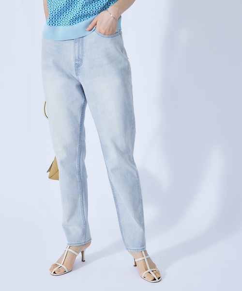 ROPE'（ロペ）の「ストレッチデニムハイウエストテーパードパンツ（デニムパンツ・レディース・ホワイト/ブルー系その他5・40/38/36/34）」の2枚目の写真