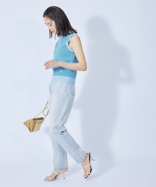 ROPE'（ロペ）の「ストレッチデニムハイウエストテーパードパンツ（デニムパンツ・レディース・ホワイト/ブルー系その他5・40/38/36/34）」の4枚目の写真