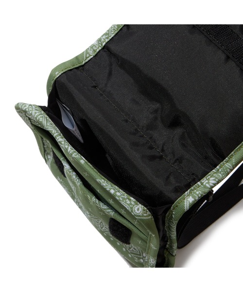 THE NORTH FACE(ザノースフェイス)の「THE NORTH FACE(ザ・ノースフェイス)/ML SLIM POUCH ショルダーバッグ ミニポーチ(ボディバッグ/ウエストポーチ・レディース・ブルー/グリーン/ブラック・FREE)」の8枚目の写真