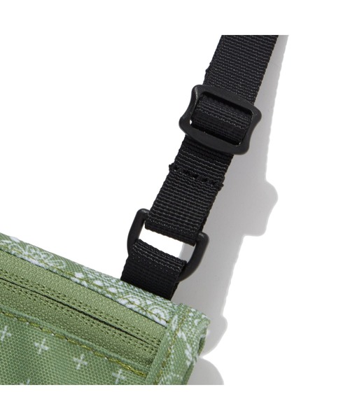 THE NORTH FACE(ザノースフェイス)の「THE NORTH FACE(ザ・ノースフェイス)/ML SLIM POUCH ショルダーバッグ ミニポーチ(ボディバッグ/ウエストポーチ・レディース・ブルー/グリーン/ブラック・FREE)」の13枚目の写真