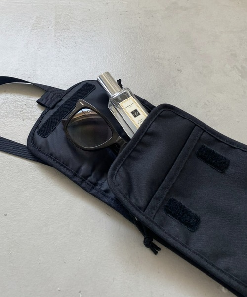 THE NORTH FACE(ザノースフェイス)の「THE NORTH FACE(ザ・ノースフェイス)/ML SLIM POUCH ショルダーバッグ ミニポーチ(ボディバッグ/ウエストポーチ・レディース・ブルー/グリーン/ブラック・FREE)」の15枚目の写真