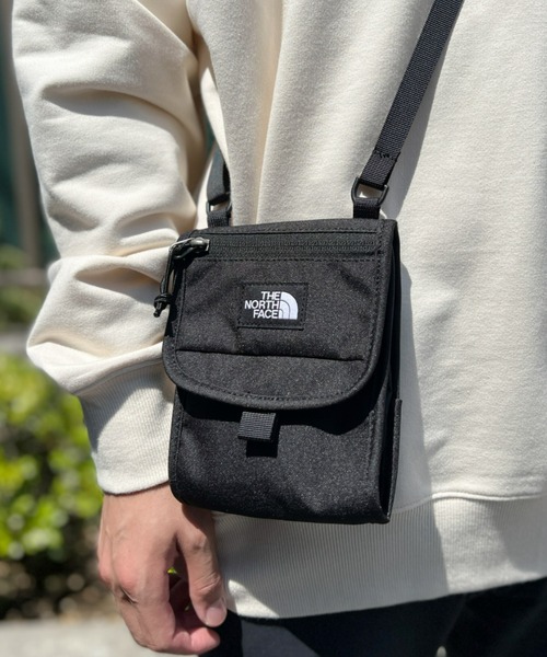 THE NORTH FACE(ザノースフェイス)の「THE NORTH FACE(ザ・ノースフェイス)/ML SLIM POUCH ショルダーバッグ ミニポーチ(ボディバッグ/ウエストポーチ・レディース・ブルー/グリーン/ブラック・FREE)」の21枚目の写真