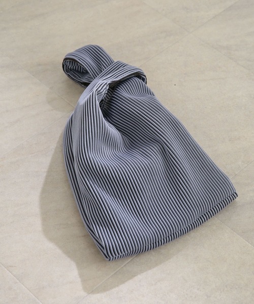 SENSE OF PLACE by URBAN RESEARCH（センスオブプレイスバイアーバンリサーチ）の「プリーツミニマルシェバッグ（トートバッグ・メンズ・グリーン/チャコールグレー/ブルー/パープル・ONE）」の4枚目の写真