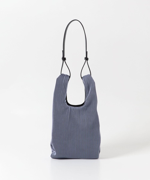 SENSE OF PLACE by URBAN RESEARCH（センスオブプレイスバイアーバンリサーチ）の「プリーツミニマルシェバッグ（トートバッグ・メンズ・グリーン/チャコールグレー/ブルー/パープル・ONE）」の11枚目の写真