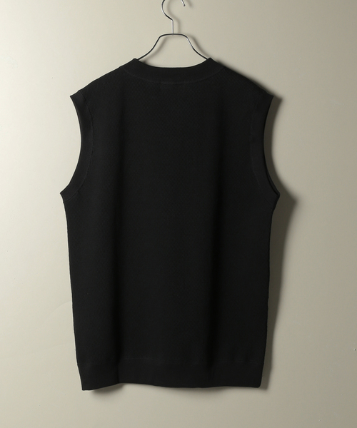 UNFOLLOW（アンフォロー）の「ヘビーワッフルVネックベスト（ベスト・メンズ・ブラック・2/3）」の2枚目の写真
