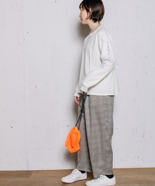 POU DOU DOU（プードゥドゥ）の「USコットン袖プリントロンTee（Tシャツ/カットソー・レディース・ライトブルー/ブラック/オフホワイト/スミクロ・3）」の12枚目の写真