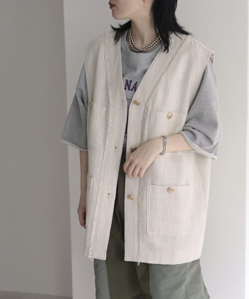 fredy emue(フレディエミュ)の「ツィードジレ ベスト(ベスト・レディース・ブラック/アイボリー・38)」の6枚目の写真