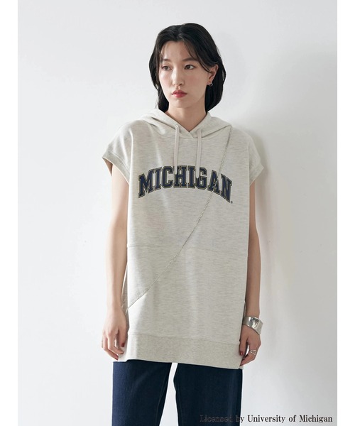 earth music&ecology（アースミュージックアンドエコロジー）の「別注 MICHIGAN ミニ裏毛チュニックパーカー（パーカー・レディース・チャコールグレー/ホワイト系その他/イエロー・FREE）」の18枚目の写真