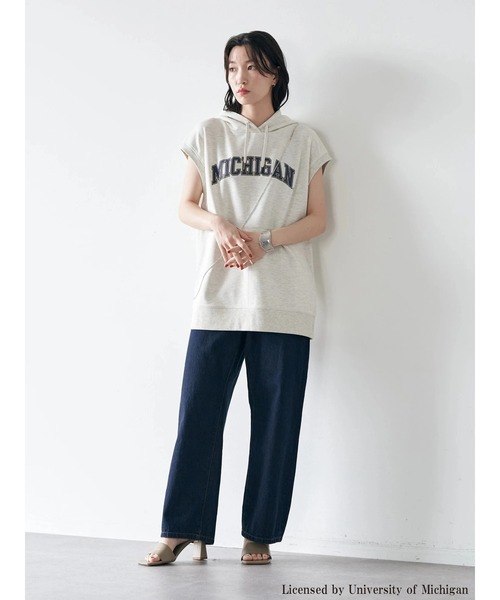 earth music&ecology（アースミュージックアンドエコロジー）の「別注 MICHIGAN ミニ裏毛チュニックパーカー（パーカー・レディース・チャコールグレー/ホワイト系その他/イエロー・FREE）」の21枚目の写真