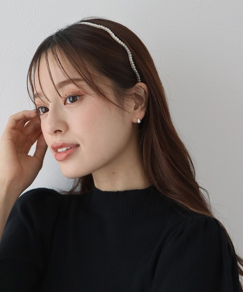 BLUEEAST（ブルーイースト）の「パールカチューシャ（カチューシャ・レディース・ホワイト系/オフホワイト/ホワイト・FREE）」の15枚目の写真