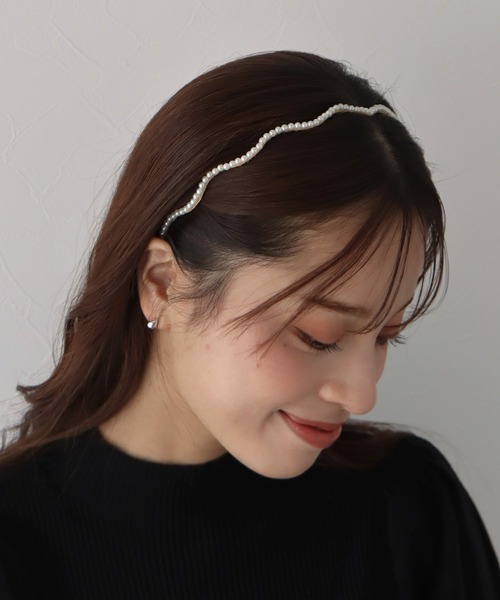 BLUEEAST（ブルーイースト）の「パールカチューシャ（カチューシャ・レディース・ホワイト系/オフホワイト/ホワイト・FREE）」の14枚目の写真