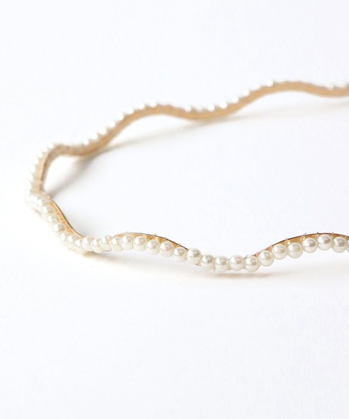 BLUEEAST（ブルーイースト）の「パールカチューシャ（カチューシャ・レディース・ホワイト系/オフホワイト/ホワイト・FREE）」の11枚目の写真