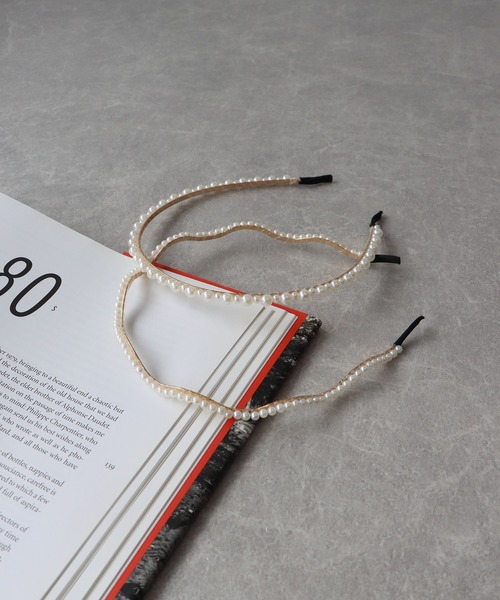 BLUEEAST（ブルーイースト）の「パールカチューシャ（カチューシャ・レディース・ホワイト系/オフホワイト/ホワイト・FREE）」の21枚目の写真