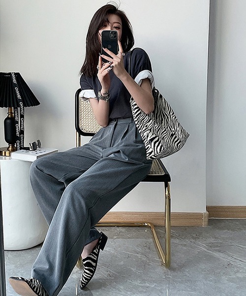 LAFFMO（ラフモ）の「タックインワイドストレートパンツ（スラックス・レディース・モカ/ブラック/グレー・MEDIUM/LARGE）」の17枚目の写真