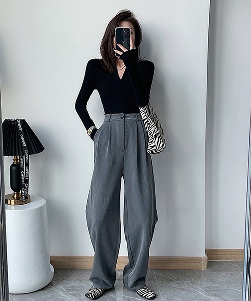 LAFFMO（ラフモ）の「タックインワイドストレートパンツ（スラックス・レディース・モカ/ブラック/グレー・MEDIUM/LARGE）」の18枚目の写真