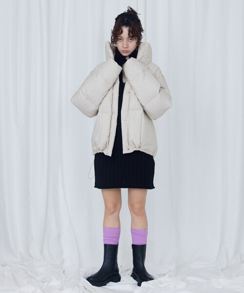 Firsthand（ファーストハンド）の「FIRST DOWN × Firsthand/ファーストダウン 別注Recycled Down Jacket / リサイクルミドルダウンジャケット（ダウンジャケット/コート・レディース・ブラック/ベージュ/オフホワイト・S/M）」の9枚目の写真