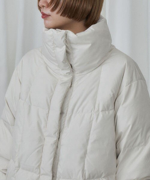 Firsthand（ファーストハンド）の「FIRST DOWN × Firsthand/ファーストダウン 別注Recycled Down Jacket / リサイクルミドルダウンジャケット（ダウンジャケット/コート・レディース・ブラック/ベージュ/オフホワイト・S/M）」の7枚目の写真