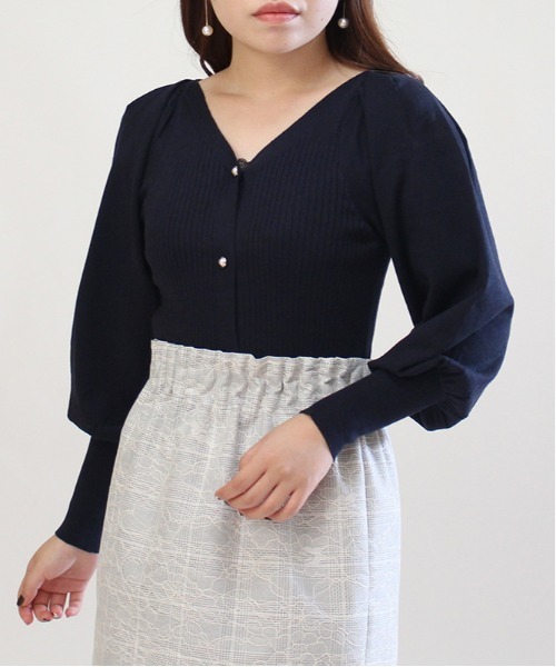 ASTORIA ODIER（アストリアオディール）の「Vネックボリュームスリーブカーディガン（カーディガン/ボレロ・レディース・ネイビー/ミント/ベージュ/ホワイト/ピンク/ブルー・MEDIUM）」の4枚目の写真