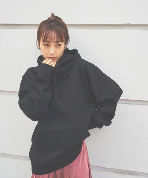 N WITH.（エヌウィズ）の「プリントビッグシルエットパーカー【UNISEX着用可能】（パーカー・レディース・ホワイト/ブラック・F）」の4枚目の写真