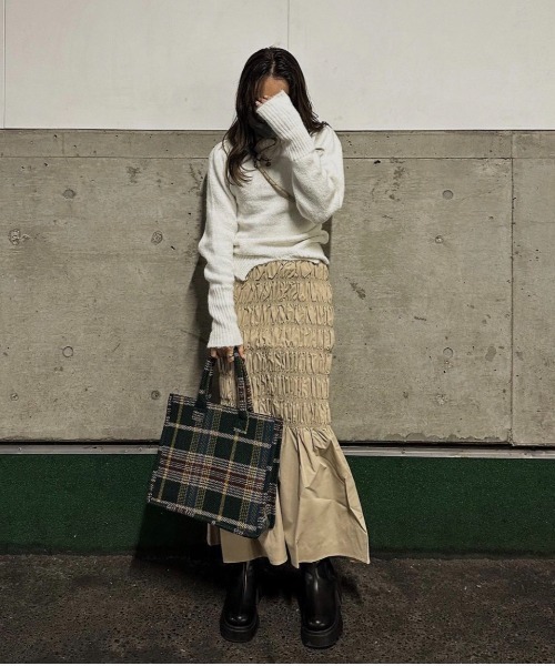 AMAIL(アマイル)の「Cut out fuwa knit(ニット/セーター・レディース・ホワイト/ブルー/ピンク・FREE)」の4枚目の写真