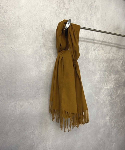 Beno（ビーノ）の「フリンジ ルーズマフラー（マフラー・メンズ・グレー/ライトグレー/ブラック/サックスブルー/ブラウン・FREE）」の6枚目の写真