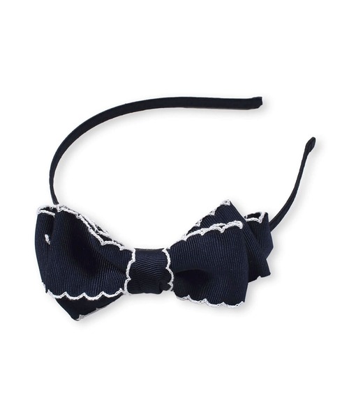 BeBe（ベベ）の「BeBe/スカラップリボン付きカチューシャ（カチューシャ・キッズ・ベージュ/ネイビー・ONESIZE）」の6枚目の写真