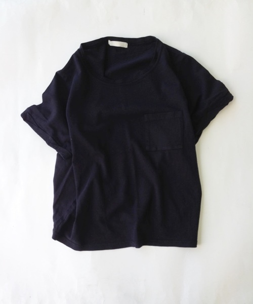 Chico(チコ)の「ポケットTシャツ(Tシャツ/カットソー・レディース・ホワイト/グレー/モスグリーン/ネイビー・FREE)」の1枚目の写真