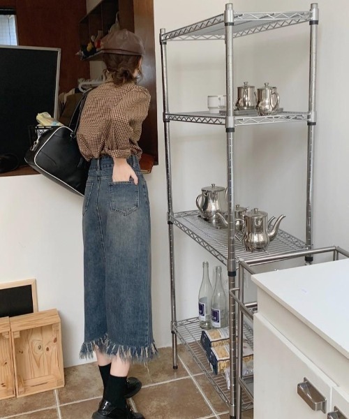 almo(アルモ)の「フリンジデニムタイトスカート(BQ)(デニムスカート・レディース・ブルー・MEDIUM)」の5枚目の写真