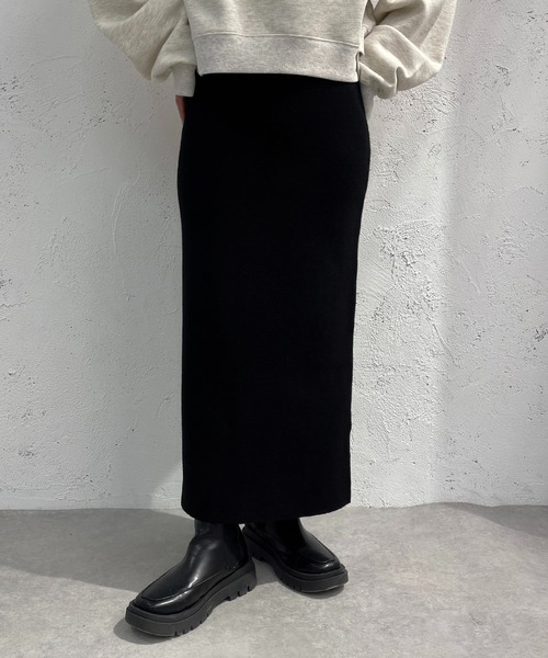 apres jour mignon(アプレジュールミニョン)の「ニットナロースカート【ZOZOTOWN限定アイテム】(スカート・レディース・パープル/マスタード/ブラック・SMALL/MEDIUM/X-LARGE)」の2枚目の写真