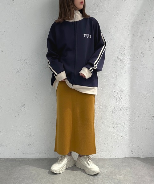 apres jour mignon(アプレジュールミニョン)の「ニットナロースカート【ZOZOTOWN限定アイテム】(スカート・レディース・パープル/マスタード/ブラック・SMALL/MEDIUM/X-LARGE)」の4枚目の写真